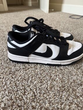 NIKE PANDA DUNKS